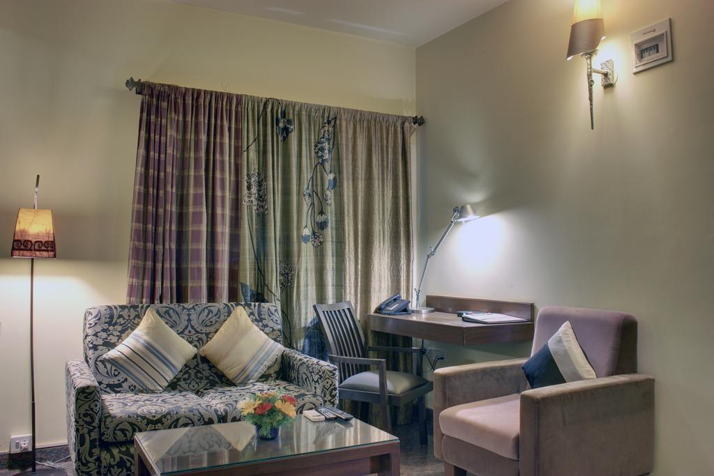 Justa Indiranagar Aparthotel Bangalore Eksteriør bilde